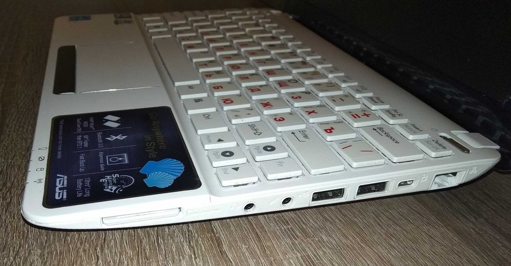 Продам нетбук Asus