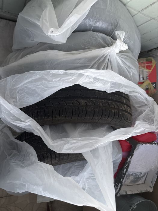 Продам комплект покрышек