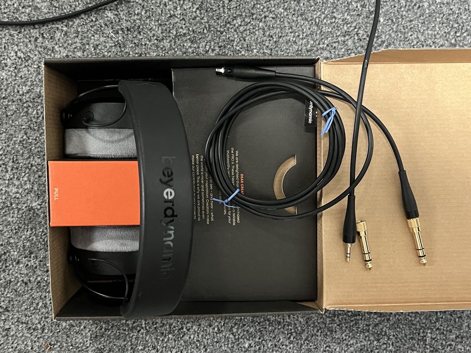 Beyerdynamics DT 700 PRO X студио слушалки