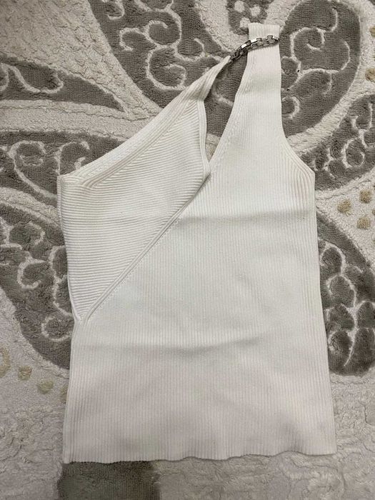 Женская одежда, платья