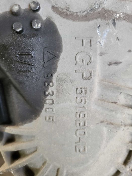 Корпус ръчна скоростна кутия М32