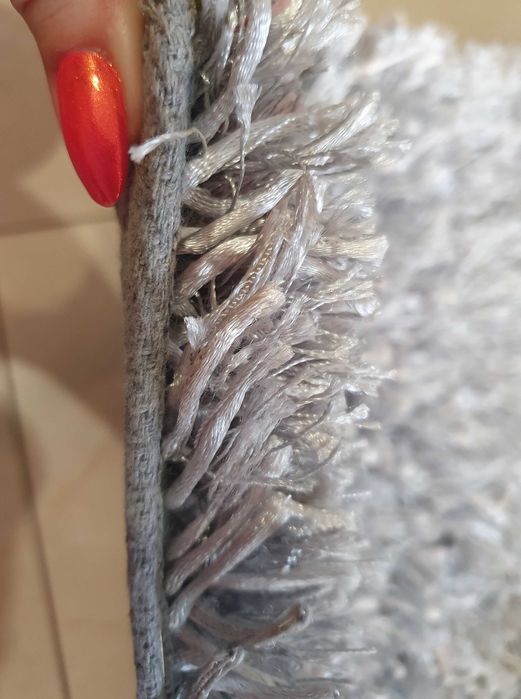 Продавам   килими