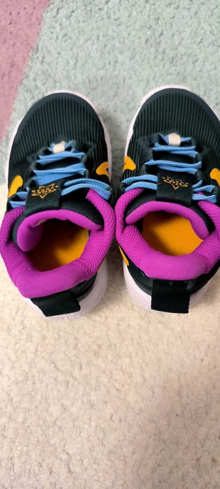 Adidași Nike mărimea 23