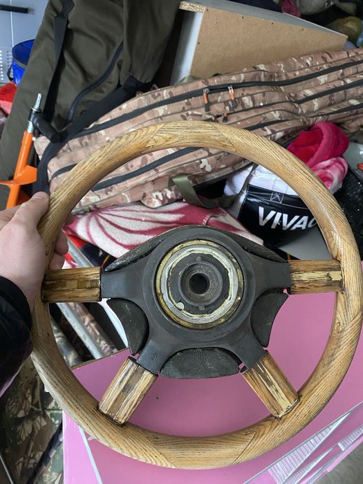 Руль деревянный для марки Ниссан