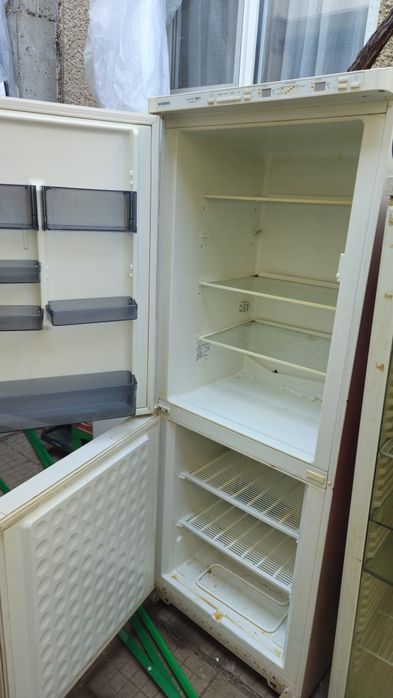 Хладилник с фризер Siemens