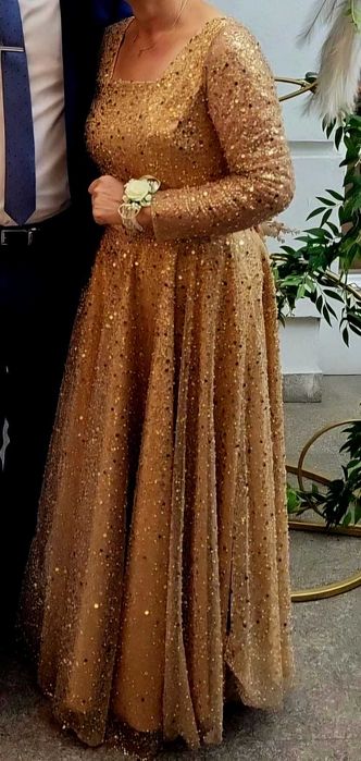 Vand rochie de ocazie