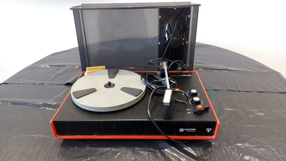 Грамофон Unitra Fonica и Старо българско радио