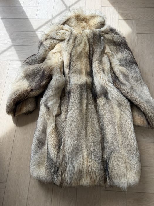 Haina din blana de vulpe
