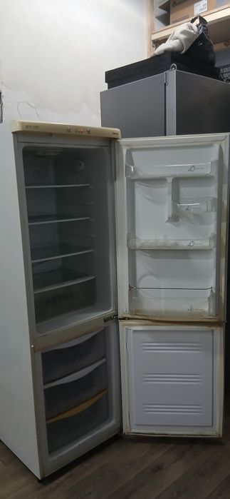 Продам рабочий холодильник