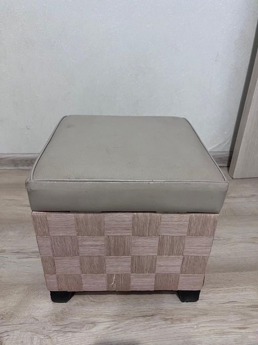 Пуфик домашний б/у