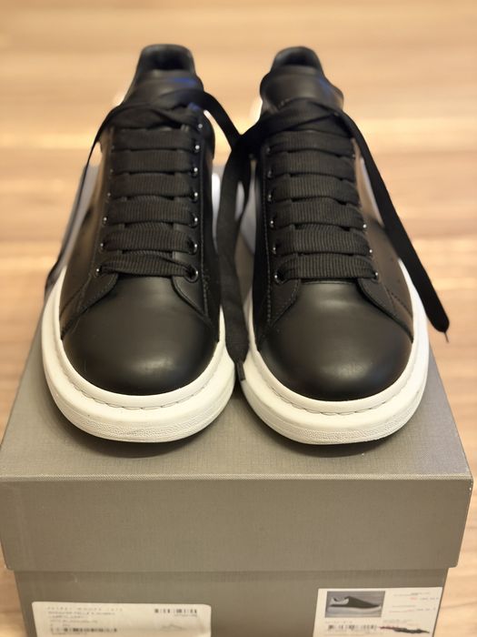Alexander McQueen 42.5