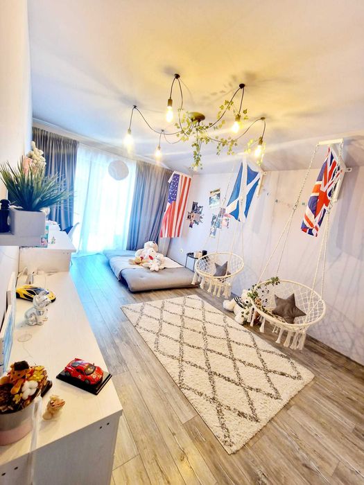 Vand Casa strada Narciselor /Floreşti