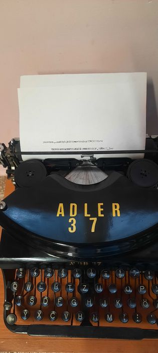 Mașină de scris Adler no.37 impecabilă