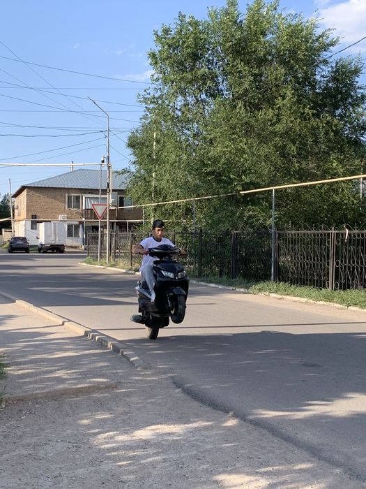 Продам мопед идеал