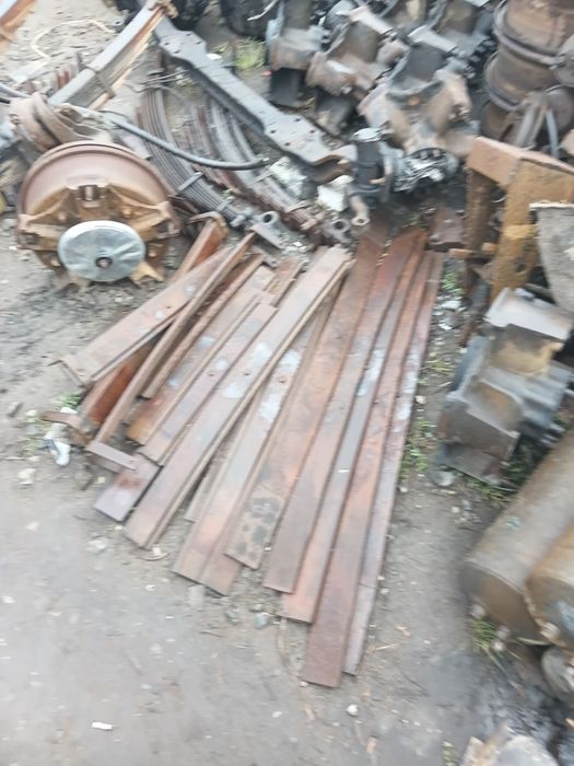 Продам рессоры задние, передние листами на камаз.