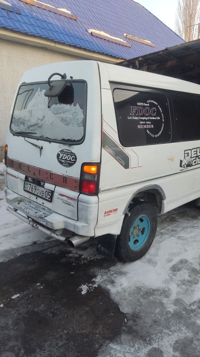 Продам Митсубиси делику