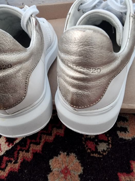 Adidași foarte ușori Baldinini