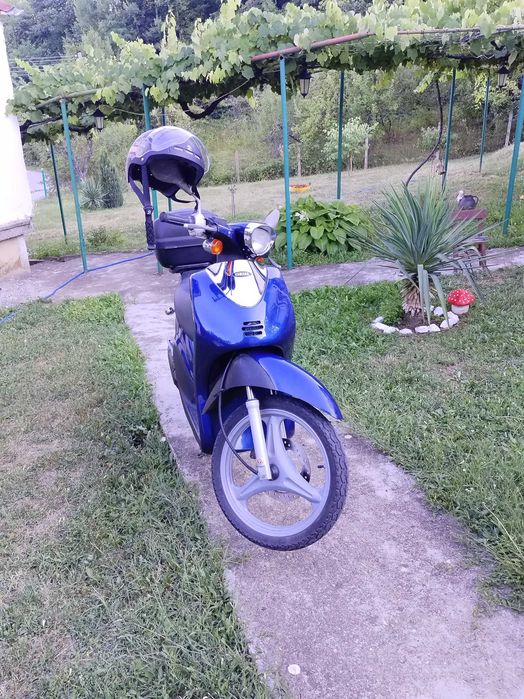 Продавам мотоциклет Ямаха,50 cc. Много добро състояние качвасе и караш със всички документити за регистрация.
