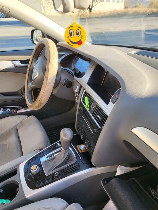 Ауди 4 тъмно сиво