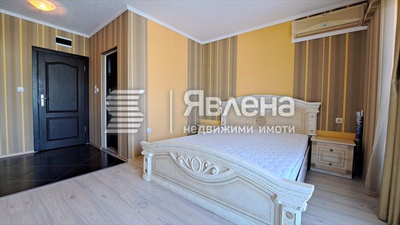 Продава се Тристаен апартамент в к.к. Слънчев бряг - 100 кв.м за 1600 €/кв.м - Снимка #2