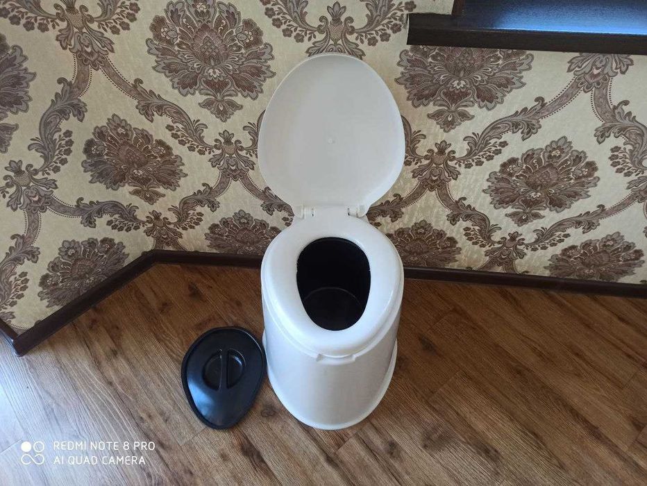 Биотуалет биоунитаз горшок для дачи и дома. Портативный унитаз.