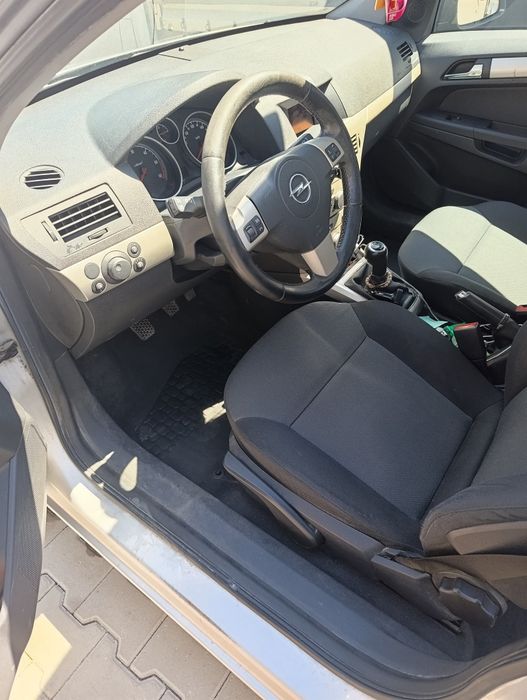 Astra H  1.9 an 2007