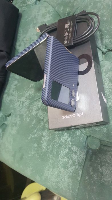 Samsung galaxy z flip 4