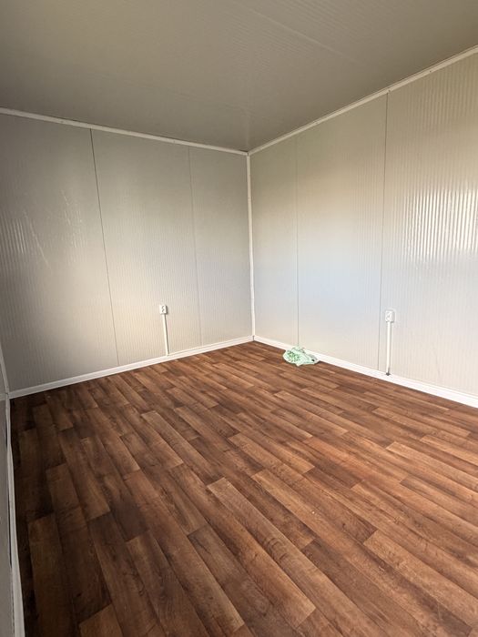 Контейнери - 2 бр чисто нови