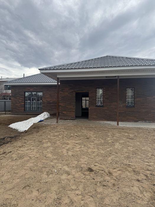 Асан новый дом возле школы