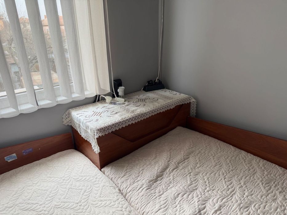 Комплект ъглови легла с повдигащ механизъм и ракла