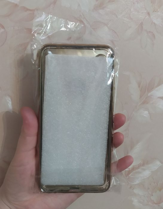 Чехол для редми ноут 6 про хорошем состоянии.