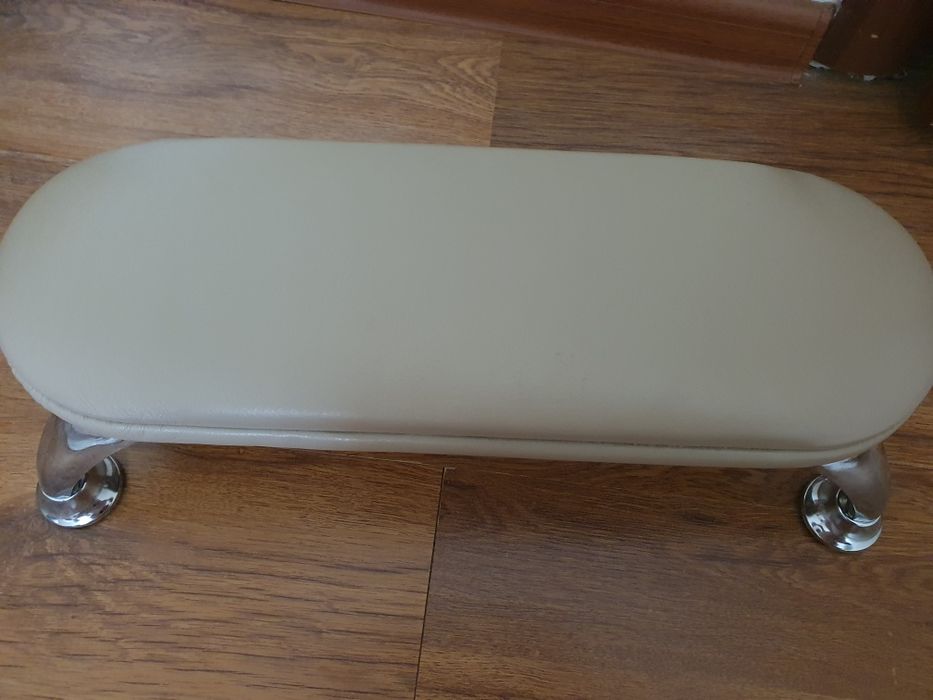 Продам подставку для рук