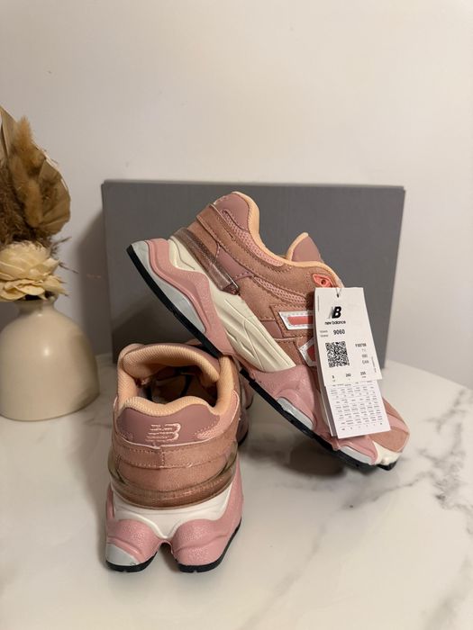 Adidasi New Balancr 9060 Roz