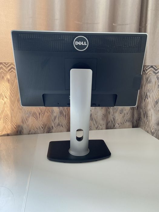 Монитор DELL