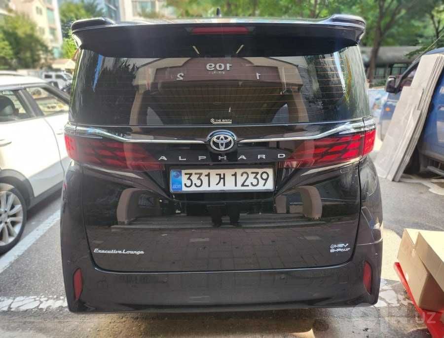 Toyota Alphard 2.5 Hybrid 4WD Executive