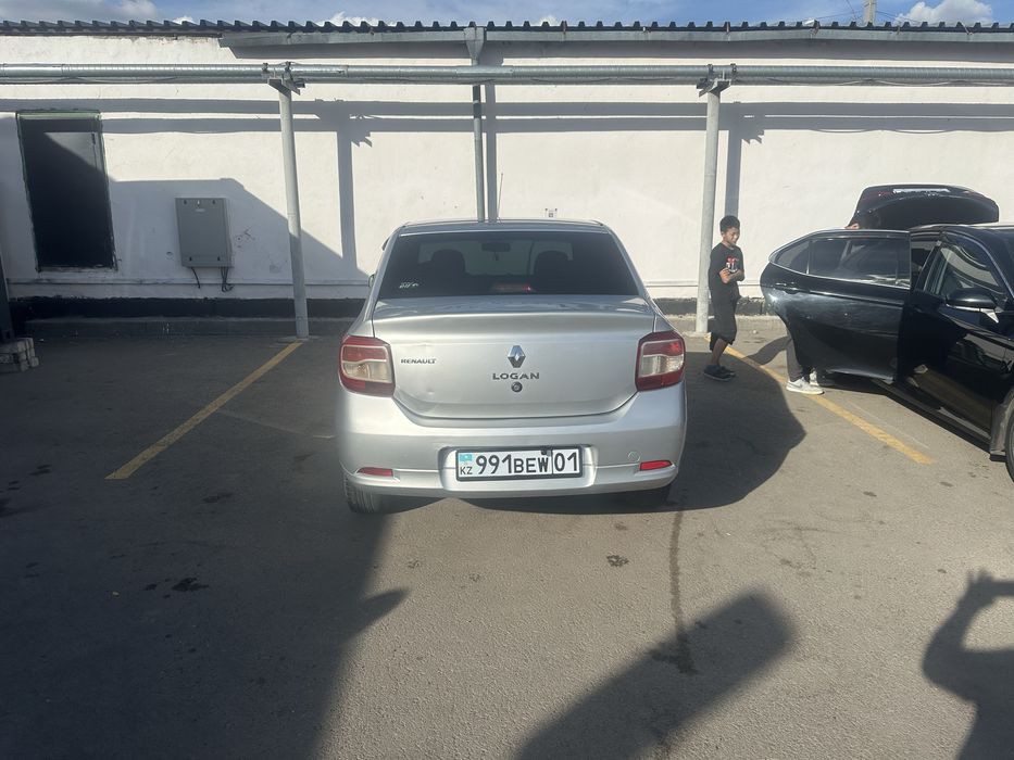 Продам Логан 2 в отличном состояний