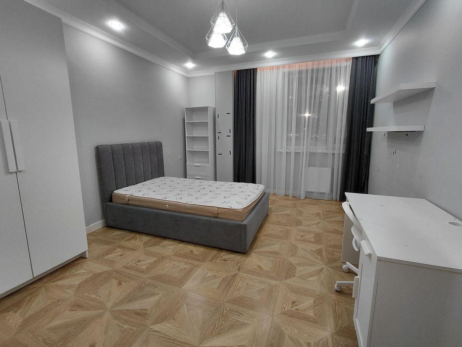 Продается 6-ти комн.квартира