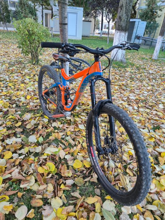 Bicicleta full giant reign