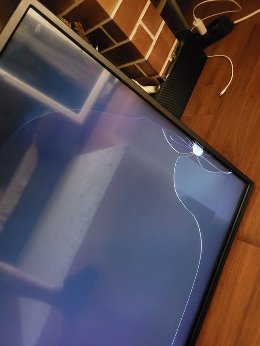 Vand TV Hitachi 43HK5300 defect