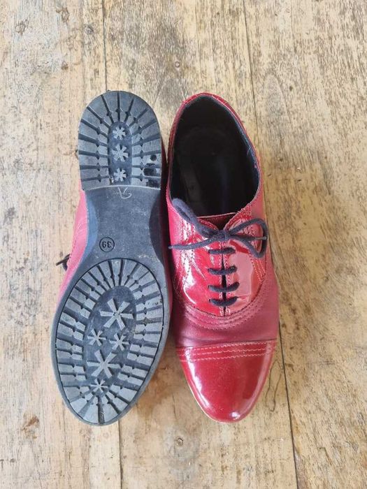 Дамски обувки естествена кожа номер 38,5