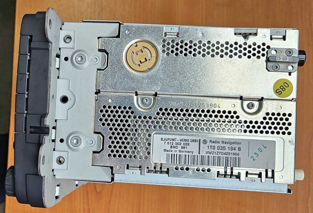 Navigație originala Touran Golf Sharan radio cd player - VW Blaupunkt