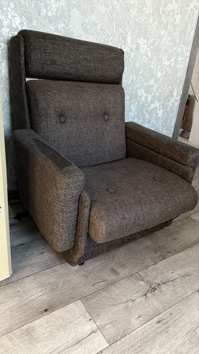 Срочно продам кресло