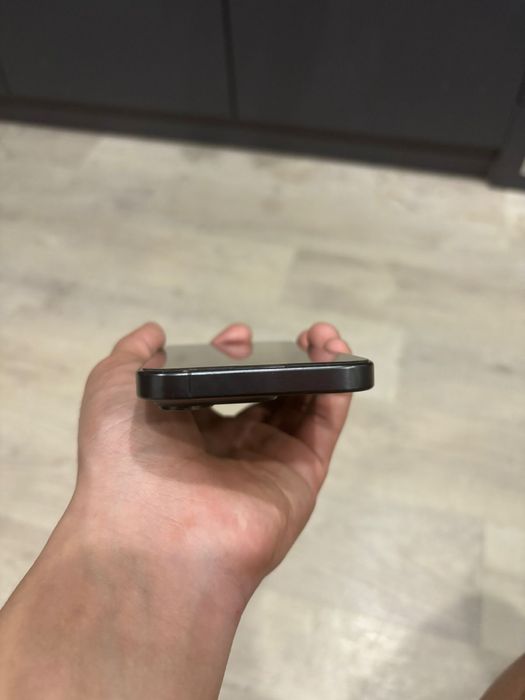 Продам 15 про  128гб