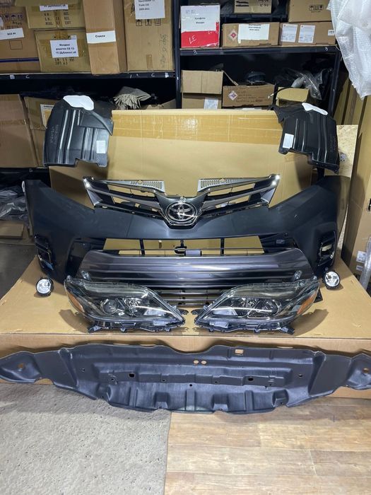 Бампер  Тойота Сиенна