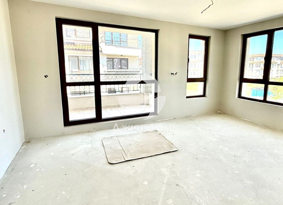Продава се Тристаен апартамент в Бургас, Сарафово - 140 кв.м за 1439 €/кв.м - Снимка #1