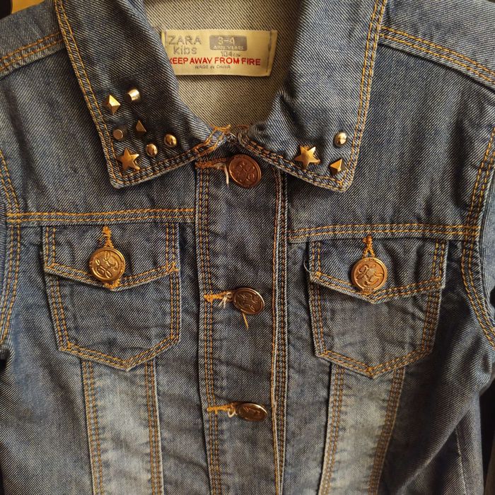 Куртка джинсовая ZARA на девочку д1110