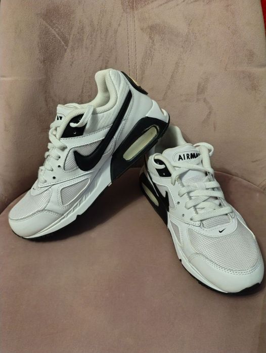 Оригинален Nike AIR, 40 номер, като нови, цена 35 евро