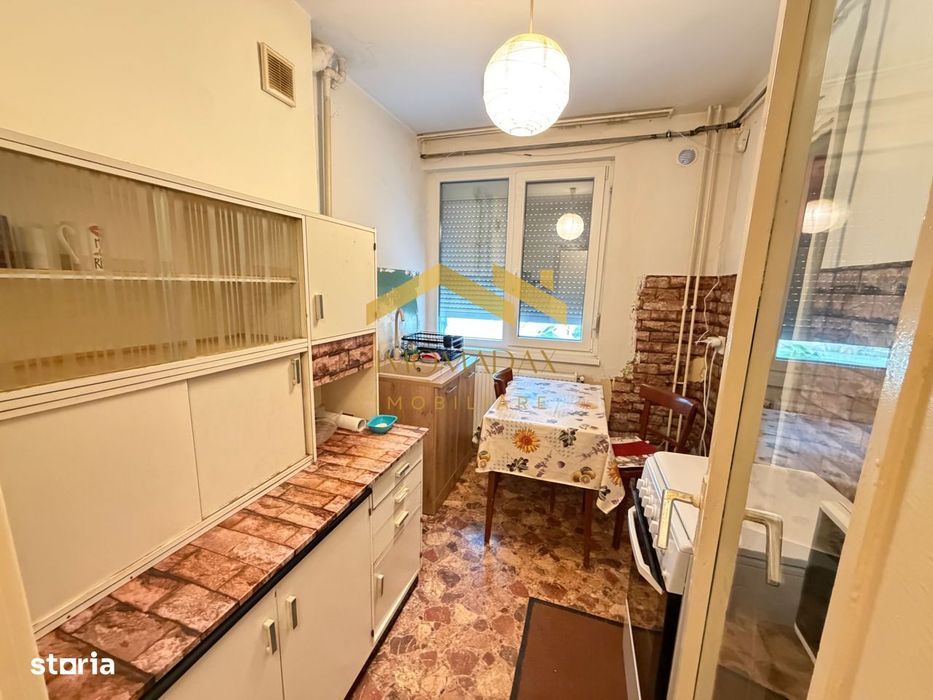 Piata 700- 2 camere- Centrala proprie