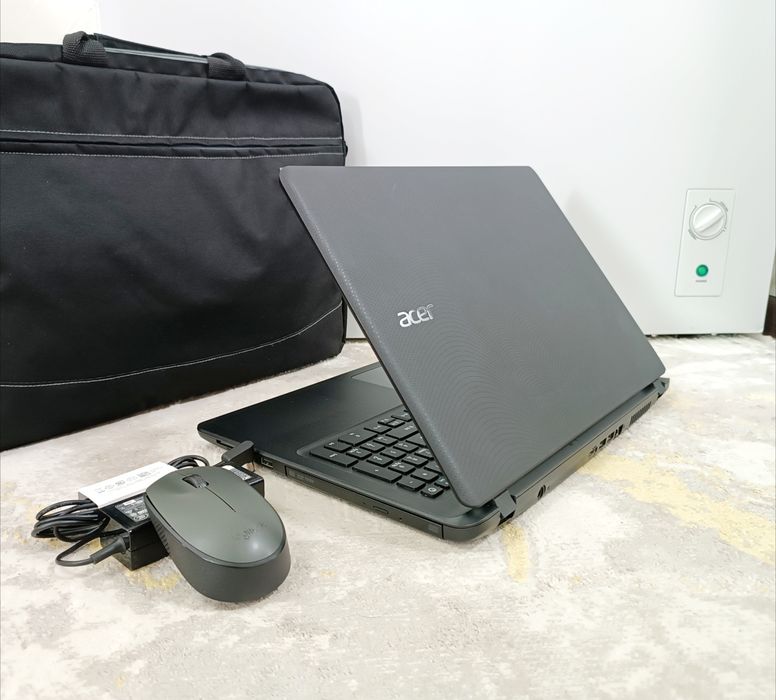 Ноутбук Acer ASPIRE 4-х ядерный.