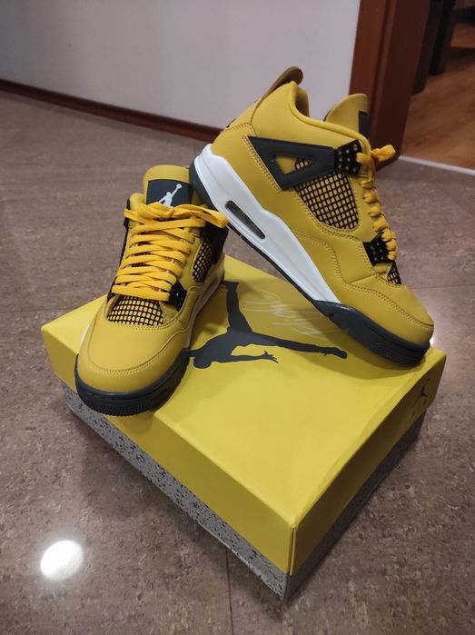 Чисто нови Jordan 4 Lightning Yellow, размер - 44 - Супер цена!